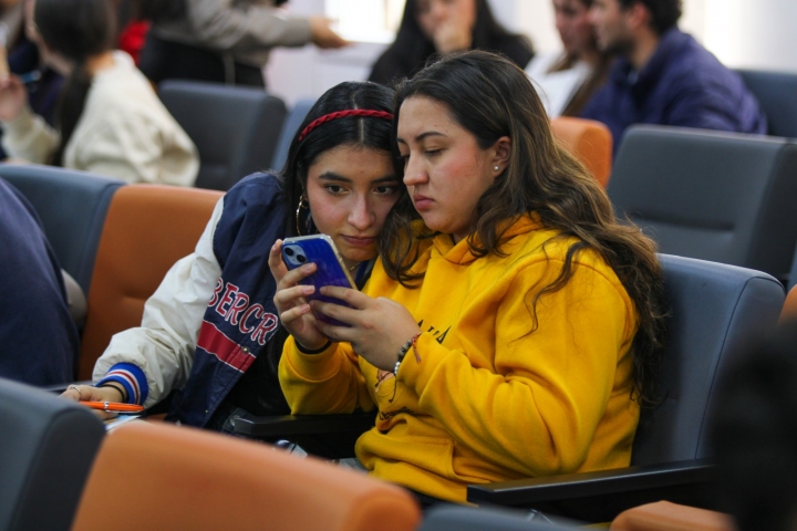 Se realiz&oacute; un Kahoot para medir el nivel de atenci&oacute;n y aprendizaje de los asistentes