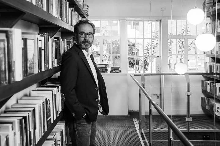 Alejandro Henr&iacute;quez para la revista AXXIS de arquitectura y dise&ntilde;o