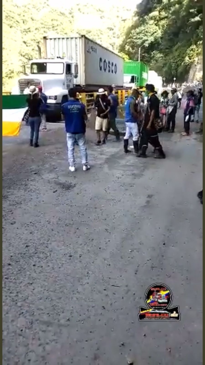 Comerciantes e importadores se preocupan por paro ind&iacute;gena en la v&iacute;a a Buenaventura