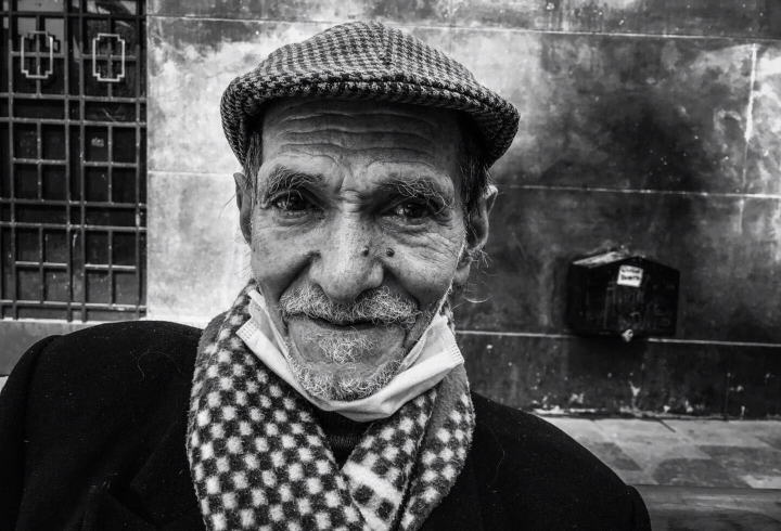 Jorge Cuesta, vendedor de libros de 74 a&ntilde;os.