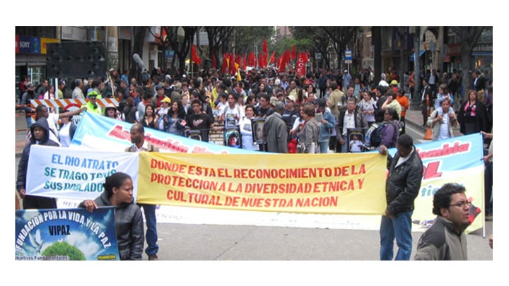 Marcha por la ley de v&iacute;ctimas y restituci&oacute;n de tierras