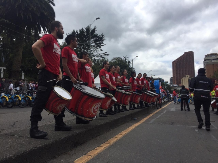 Una fiesta en la ciclov&iacute;a da inicio al quinto Festival 'Ni con el p&eacute;talo de una rosa'