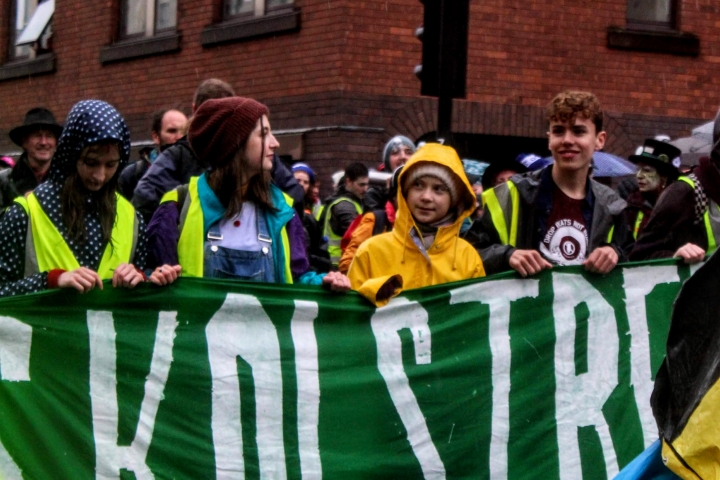"No me quedar&eacute; callada mientras el mundo arde": Greta Thunberg