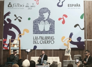 Luis Daniel Múnera presentando su nuevo libro en la FILBo 2025|||