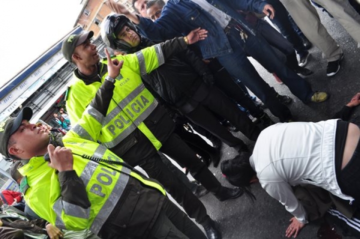 Da&ntilde;os colaterales tras manifestaciones contra Transmilenio