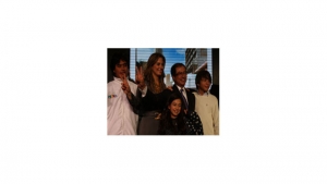 Acompañado de su familia Gustavo Petro se pronunció como el nuevo Alcalde de Bogotá.|||