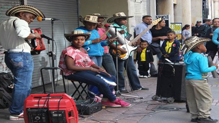 Agrupaci&oacute;n "Alegr&iacute;a Vallenata".