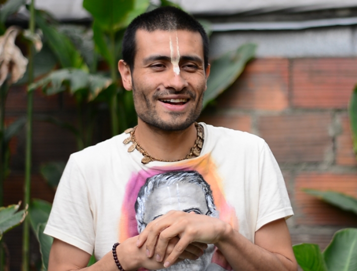 El Hare Krishna que conquist&oacute; Bogot&aacute;