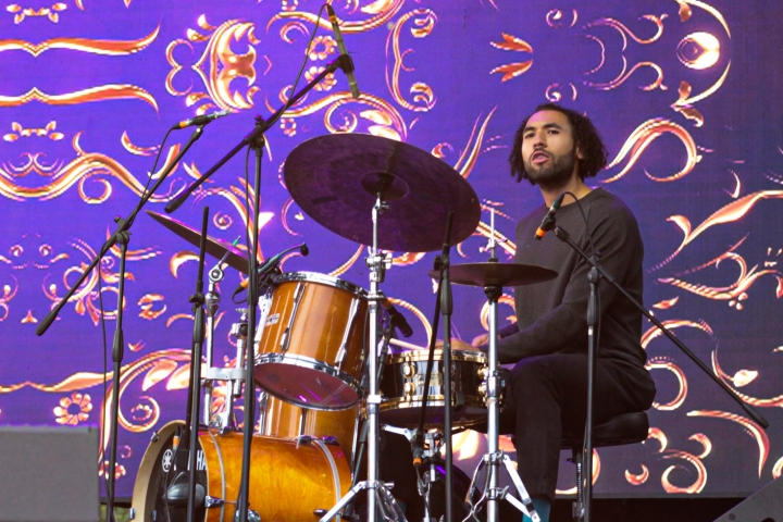 El tempo de la m&uacute;sica orquestado por la bater&iacute;a