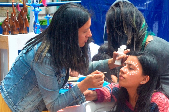 El arte conmemor&oacute; la cultura hippie que exist&iacute;a en Bogot&aacute;.