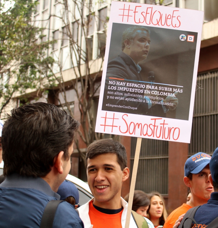 Entre aplausos y abucheos se vivi&oacute; el debate presidencial