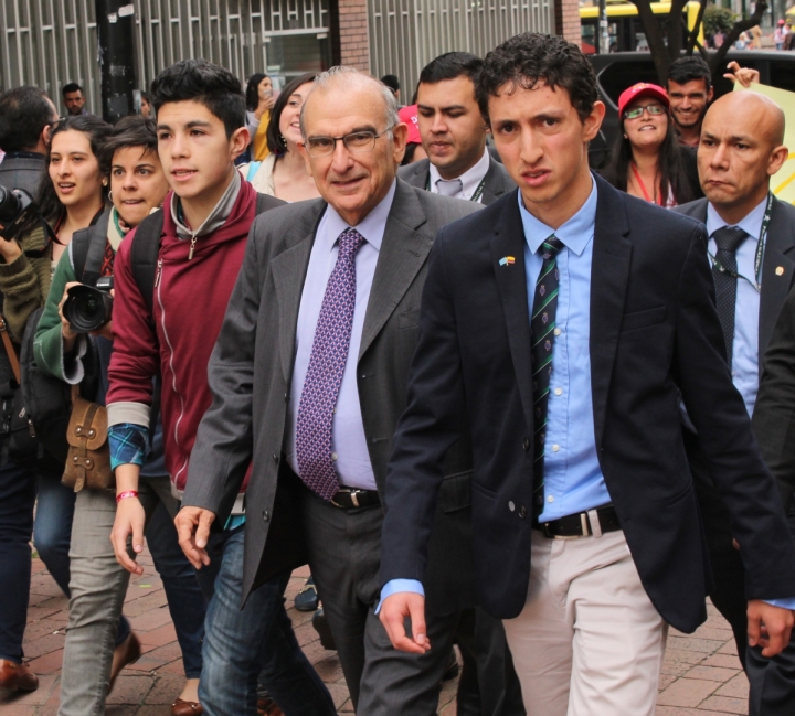 El candidato presidencial Humberto De la Calle en su cierre de campa&ntilde;a. Foto: Sebasti&aacute;n Castro