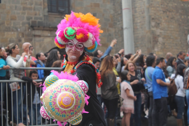As&iacute; se vivi&oacute; el desfile inaugural del FITB 2016