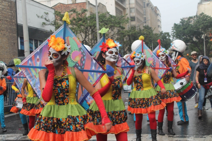 As&iacute; se vivi&oacute; el desfile inaugural del FITB 2016