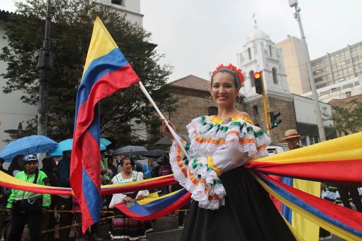 As&iacute; se vivi&oacute; el desfile inaugural del FITB 2016