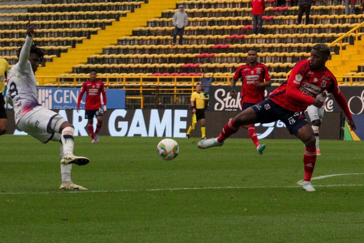 Bryan Le&oacute;n