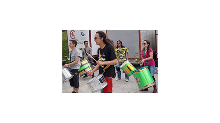 Ensayo de Filhos Bacat&aacute; en el Centro Comunitario del Rosario.