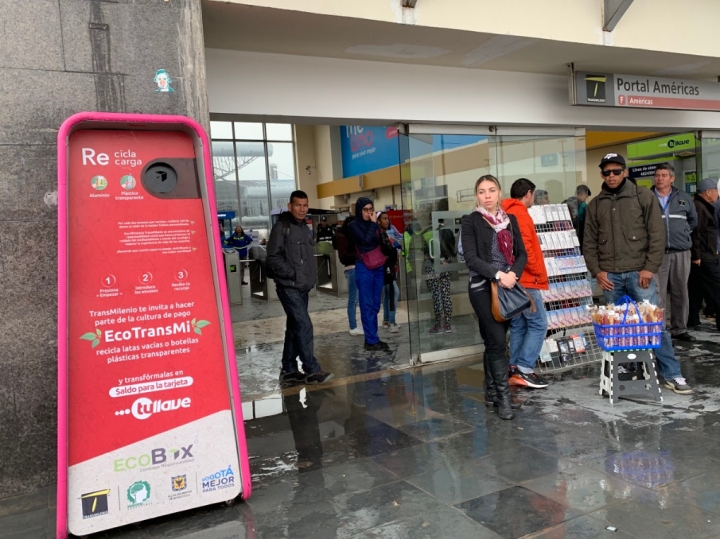 Eco-TransMi en el Portal de las Am&eacute;ricas.